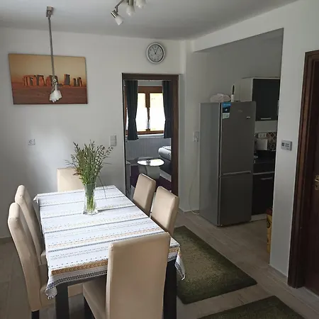 Orsegi Kucko Apartment